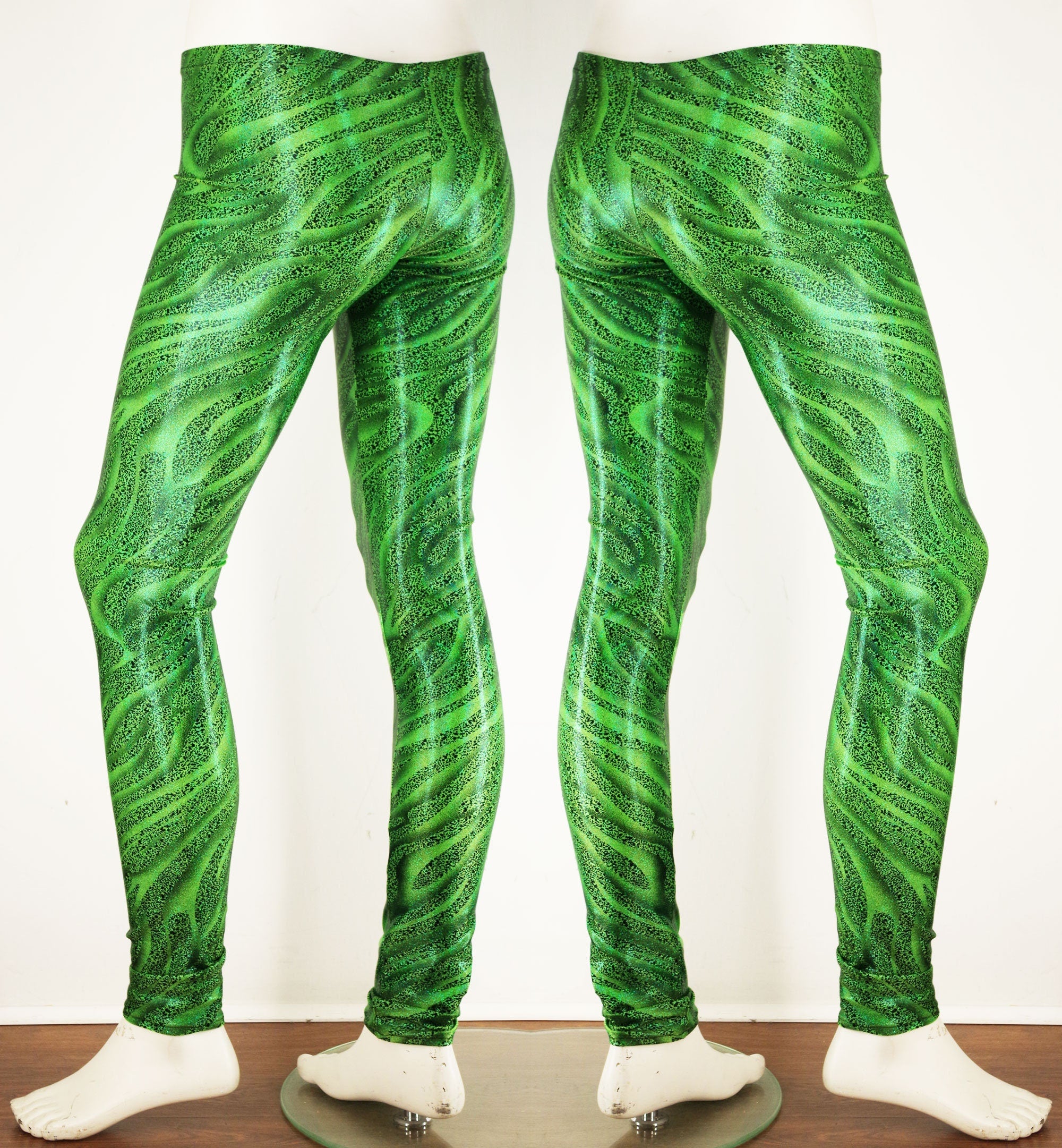 Neon Green Color Men's Leggings, Bright Green Solid Color Designer Premium  Fun Rave Meggings Tights-Made in USA/EU/MX | Mens leggings, Running tights,  Compression tights men